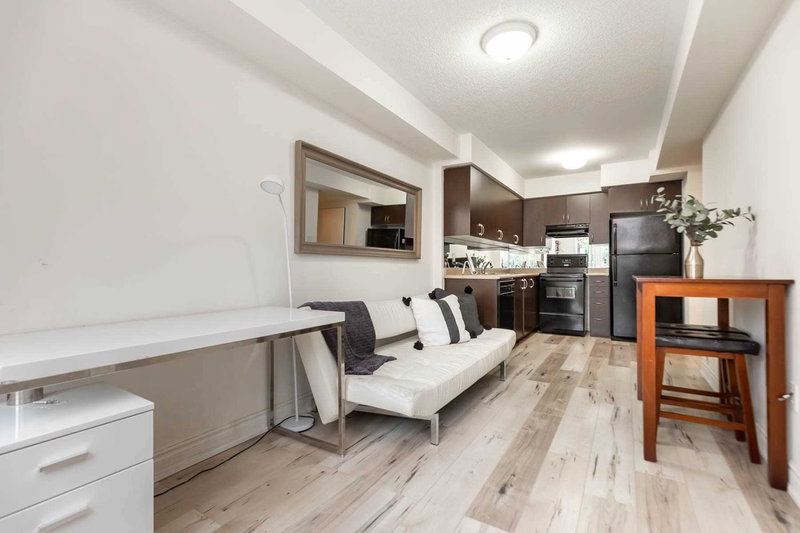 20 - 160 Chancery Rd, Markham, L6E 0B9 | Image 3