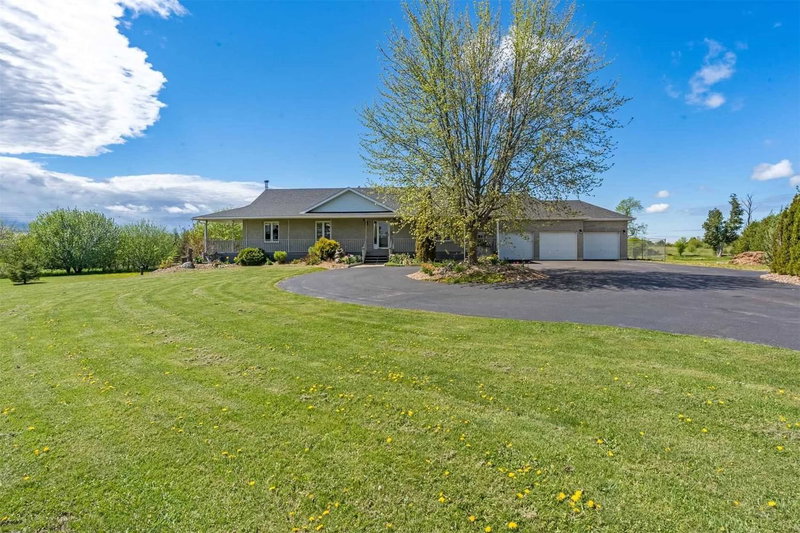 14 Pioneer Ridge Crt, Essa, L0L 1N0 | Image 2