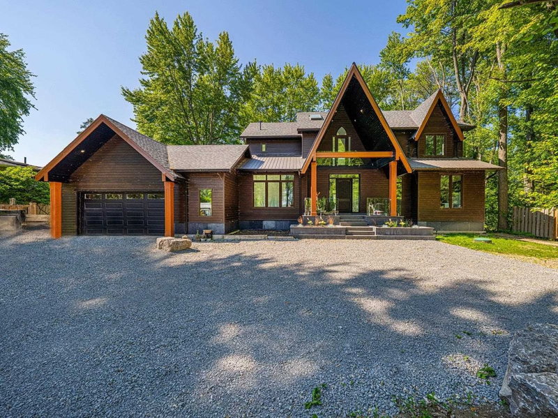 178 Moores Beach Rd, Georgina, L0E1N0 | Image 2