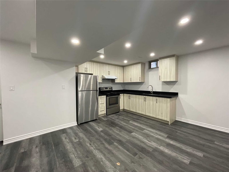 31 Berryman Lane, Markham, L6B 1H9 | Image 3