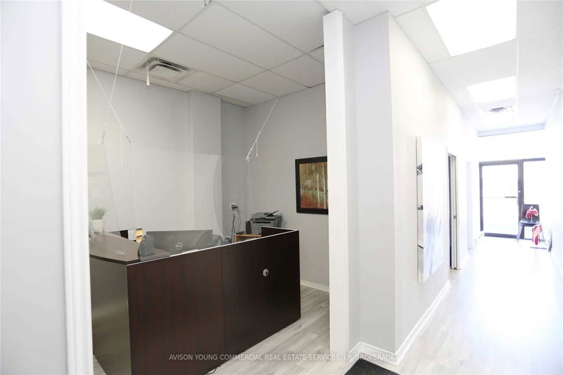 106 - 712 Davis Dr, Newmarket, L3Y 8C3 | Image 3