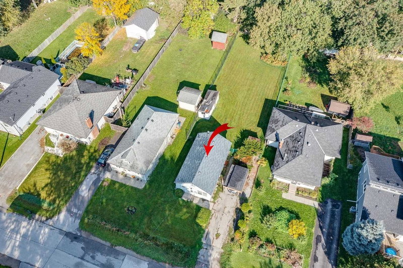 208 Bayview Ave, Georgina, L4P2T2 | Image 2