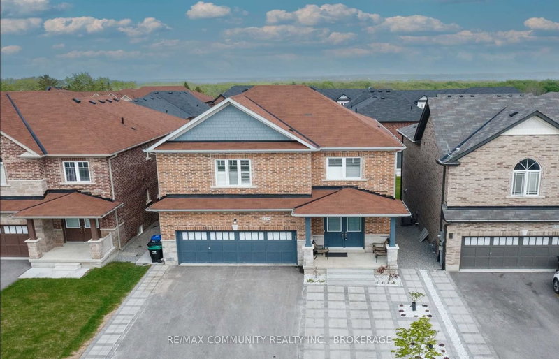 1239 Peelar Cres, Innisfil, L0L 1W0 | Image 2