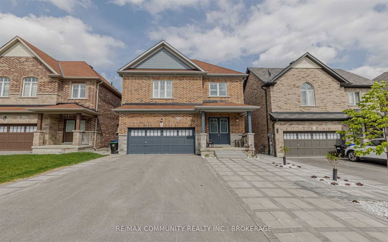 1239 Peelar Cres, Innisfil, L0L 1W0 | Image 3