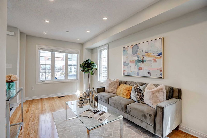 375 White's Hill Ave, Markham, L6B0J3 | Image 3