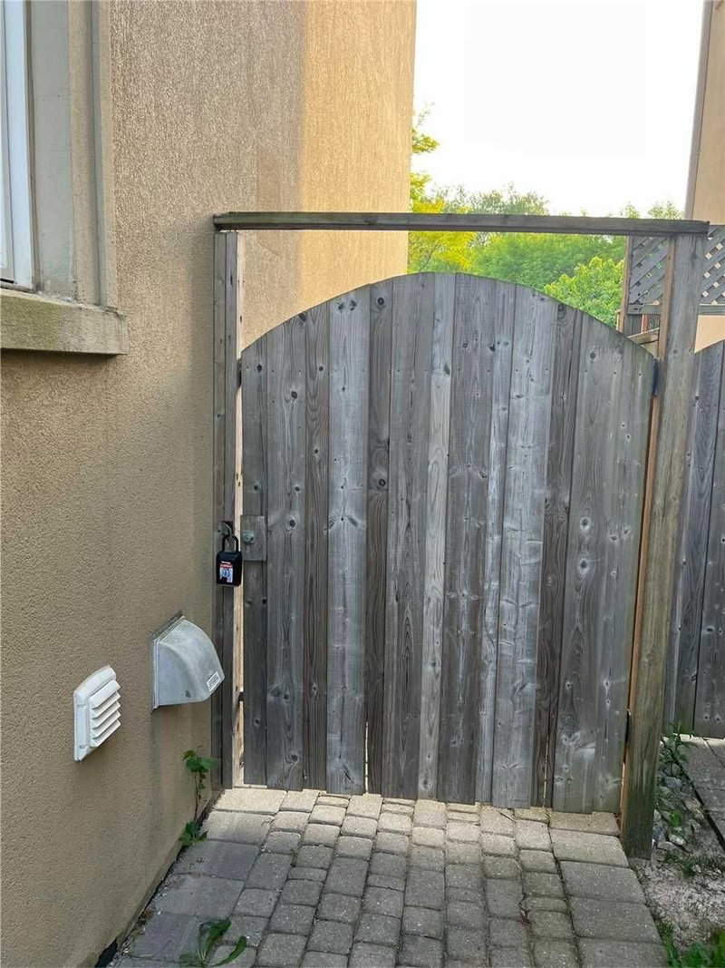 44 Romance (Main Floor) Dr, Richmond Hill, L4S2R7 | Image 2