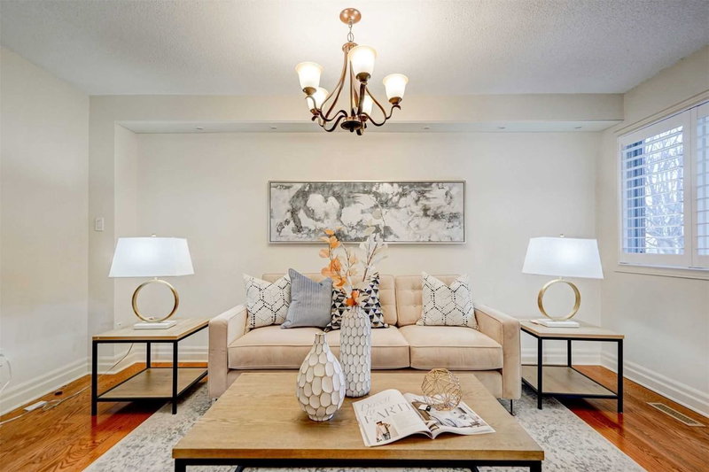 68 Redondo Dr, Vaughan, L4J7S6 | Image 2