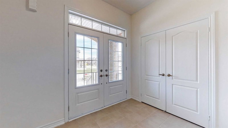 376 Danny Wheeler Blvd, Georgina, L4P 1J5 | Image 3