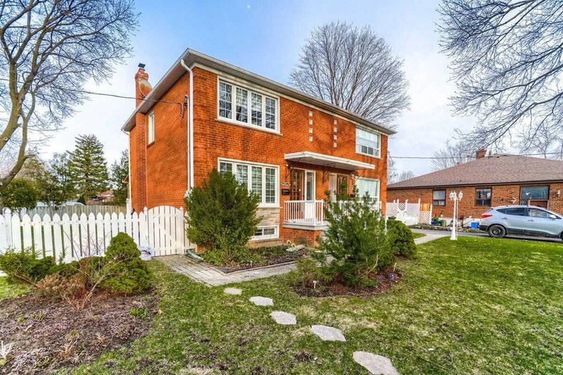 222 Elka Dr E, Richmond Hill, L4C3A3 | Image 3