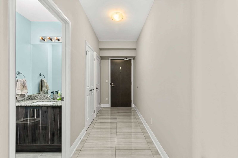 1101 - 2900 Highway 7 Rd, Vaughan, L4K0G3 | Image 2