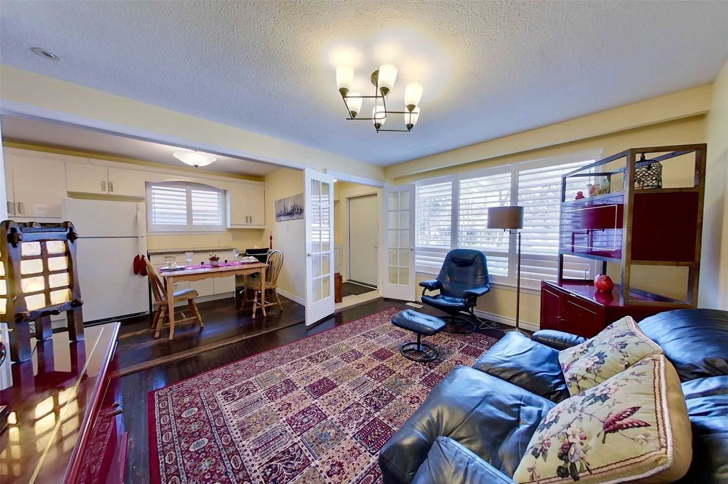 Listing Image 7