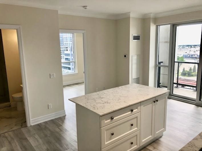 909 - 9085 Jane St, Vaughan, L4K0L8 | Image 3