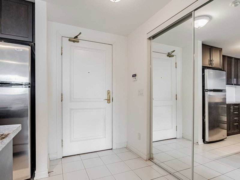 1007 - 9245 Jane St, Vaughan, L6A0J9 | Image 3