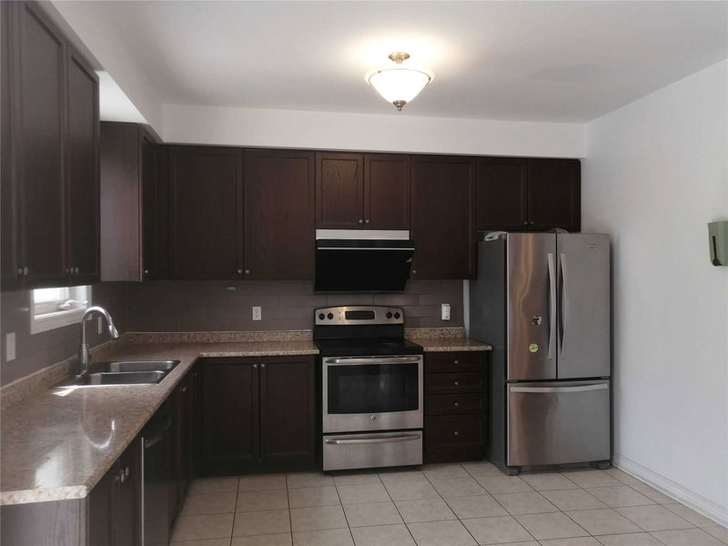 81 Carolina Rose Cres, Markham, L6E0P2 | Image 3