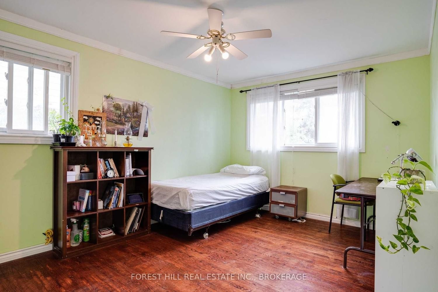 Listing Image 15
