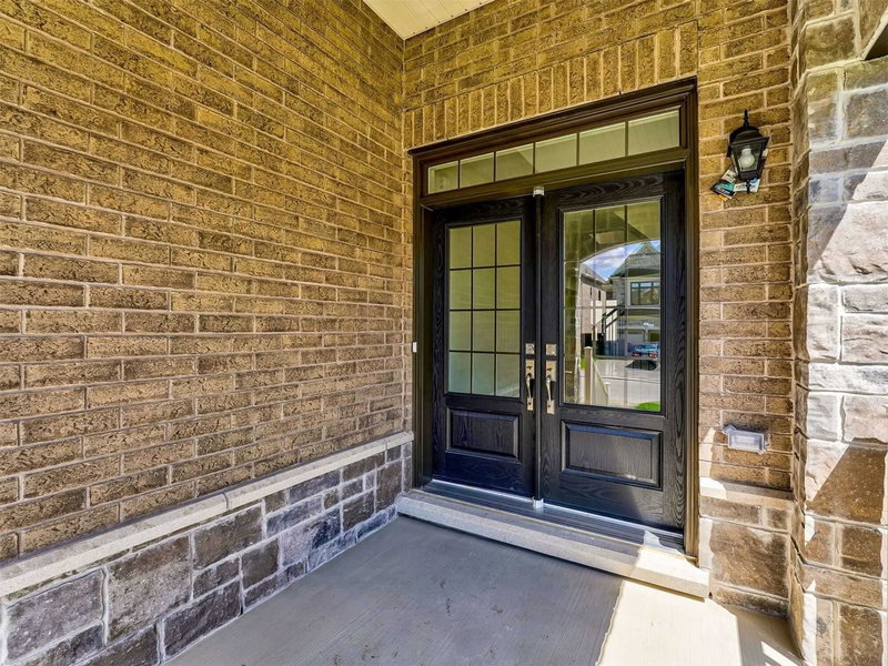 122 Scarlet Way, Bradford West Gwillimbury, L3Z4J2 | Image 3