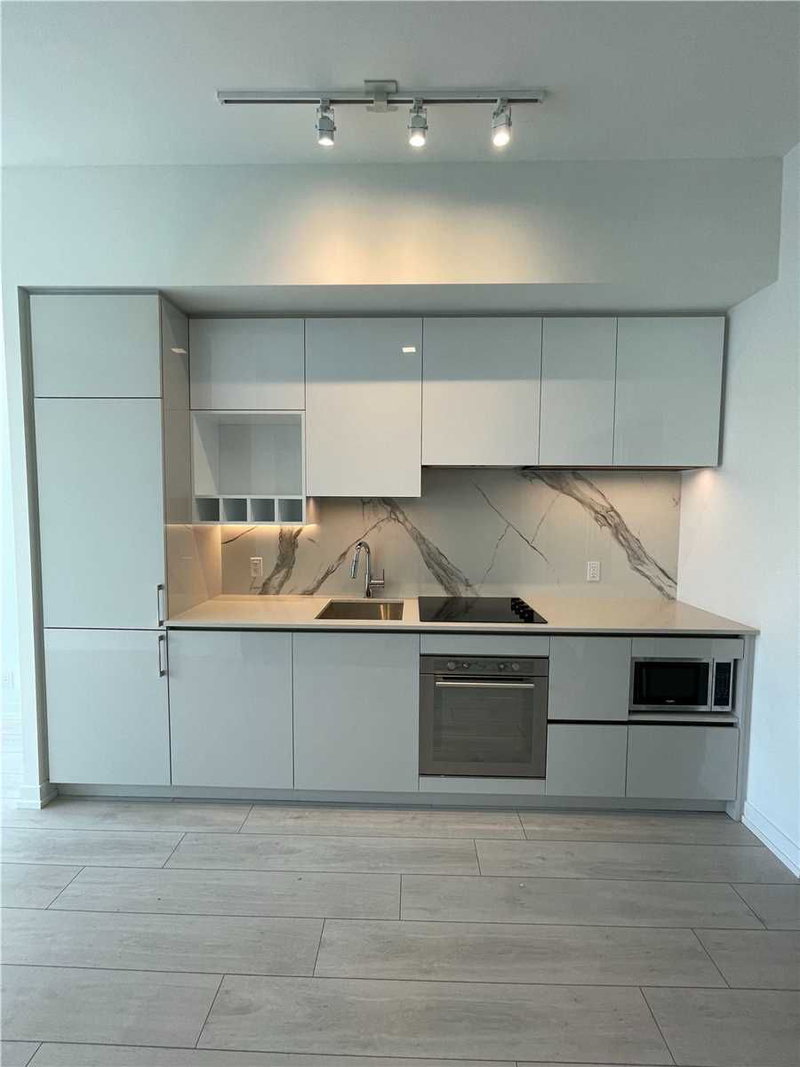 Th02 - 9 Buttermill Ave, Vaughan, L4K 0J5 | Image 2