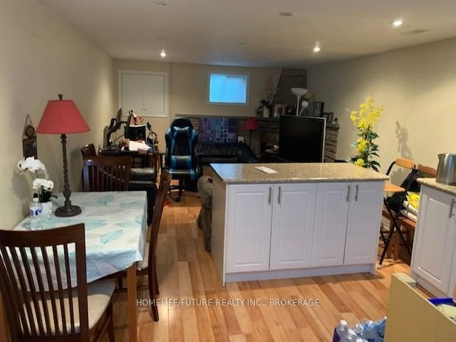 Listing Image 7