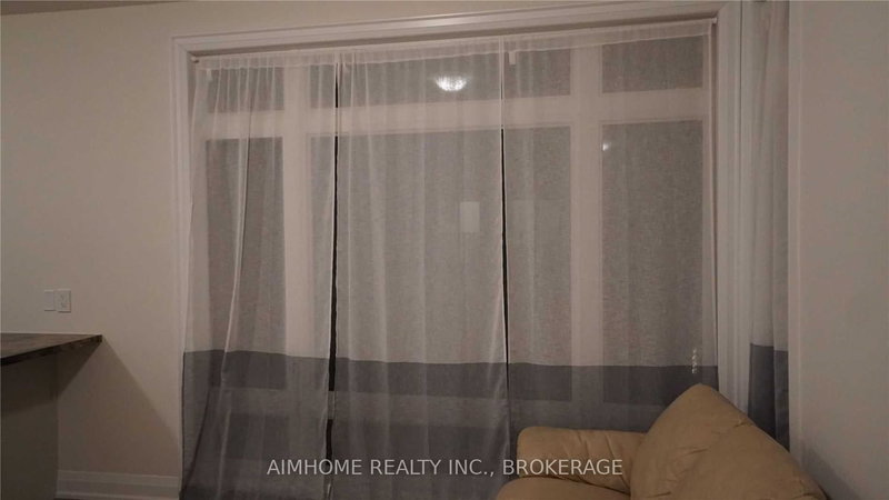 30 Callisto Lane, Richmond Hill, L4C 5G9 | Image 2