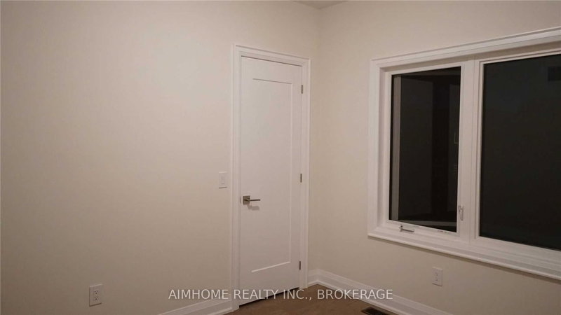 30 Callisto Lane, Richmond Hill, L4C 5G9 | Image 3