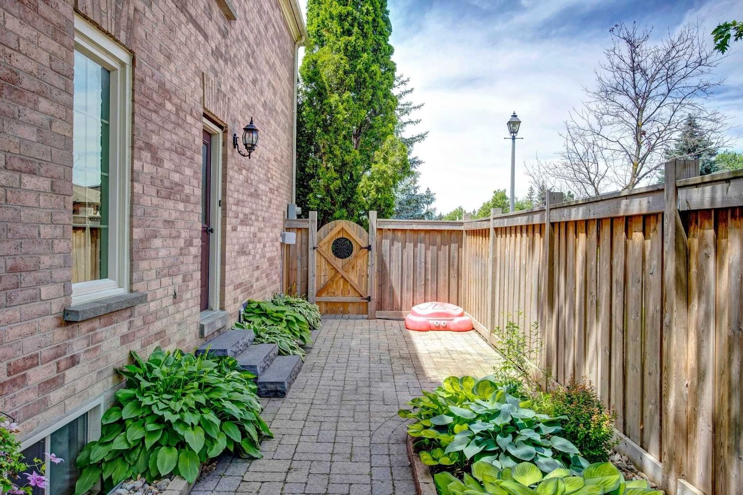 Listing Image 32