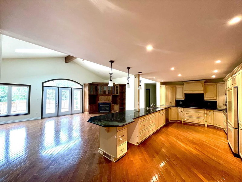 20 Blackforest Dr, Richmond Hill, L4E2P5 | Image 3