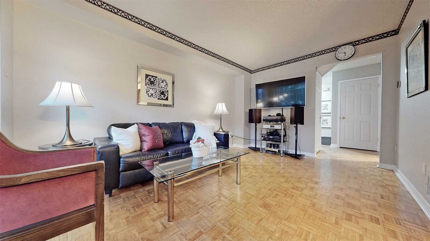 Listing Image 0