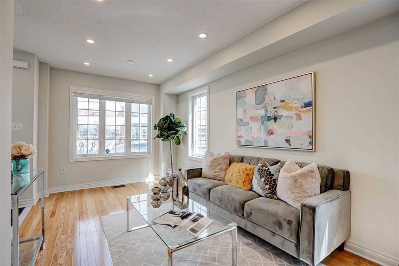 375 White's Hill Ave, Markham, L6B0J3 | Image 3