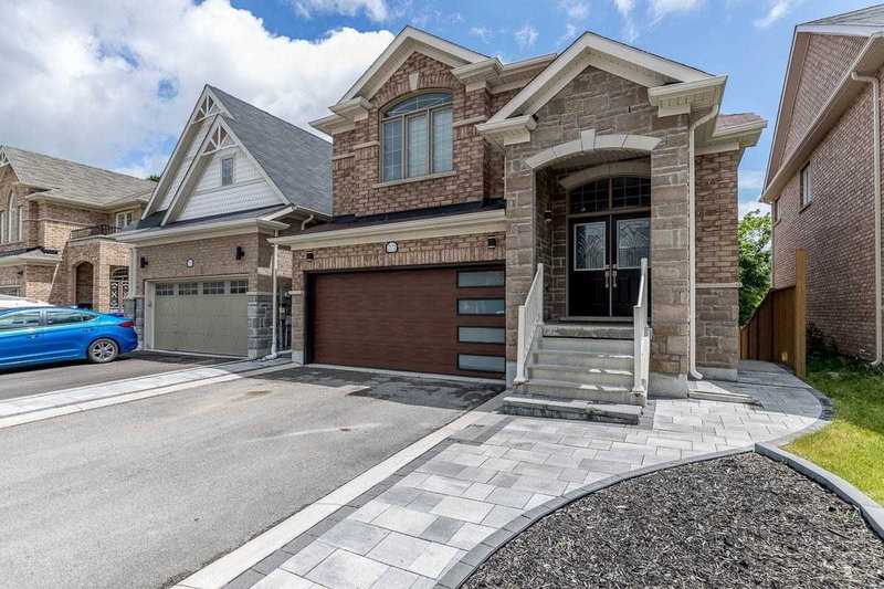 2172 Dawson Cres, Innisfil, L9S0H1 | Image 2