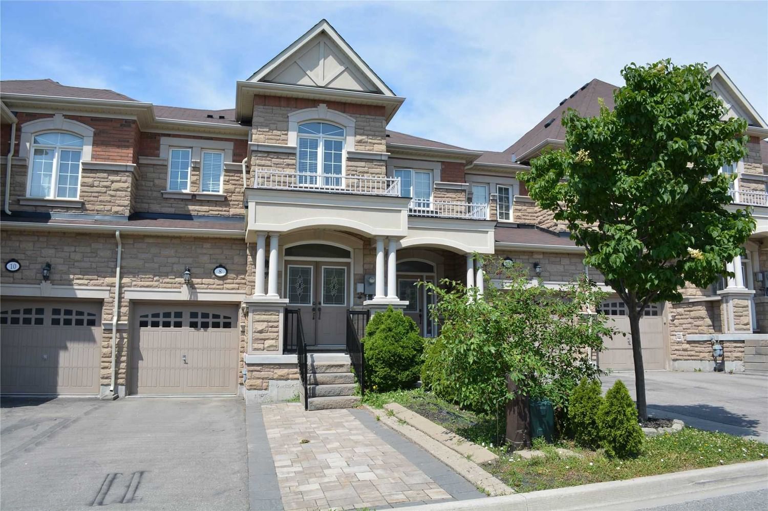 Townhouse leased at 8 Spruce Pine Crescent, Vaughan, Ontario, L6A0X5 - Patterson - MLS: N5681569