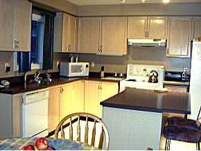 81 Bilbermar Dr, Richmond Hill, L4S1B9 | Image 2