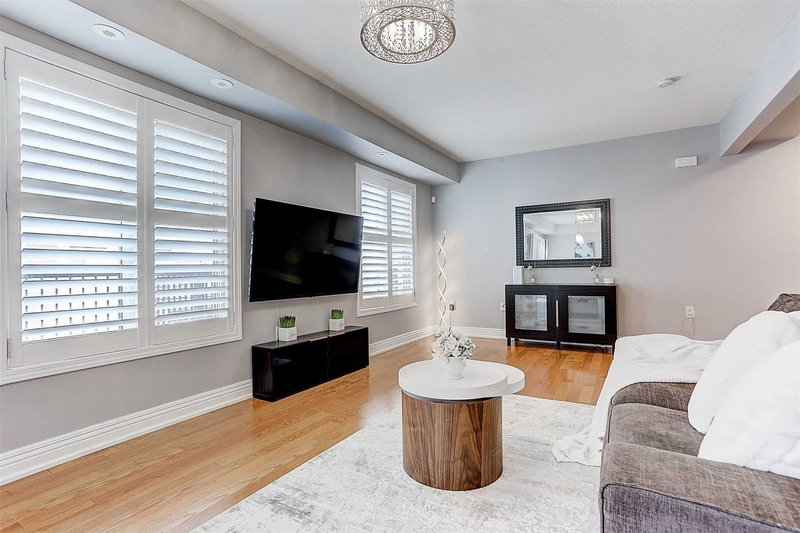 192 Louisbourg Way, Markham, L6E0C2 | Image 2