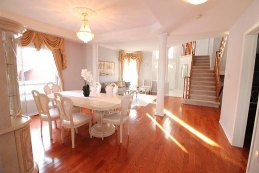 77 Frank Endean Rd, Richmond Hill, L4S1X2 | Image 3