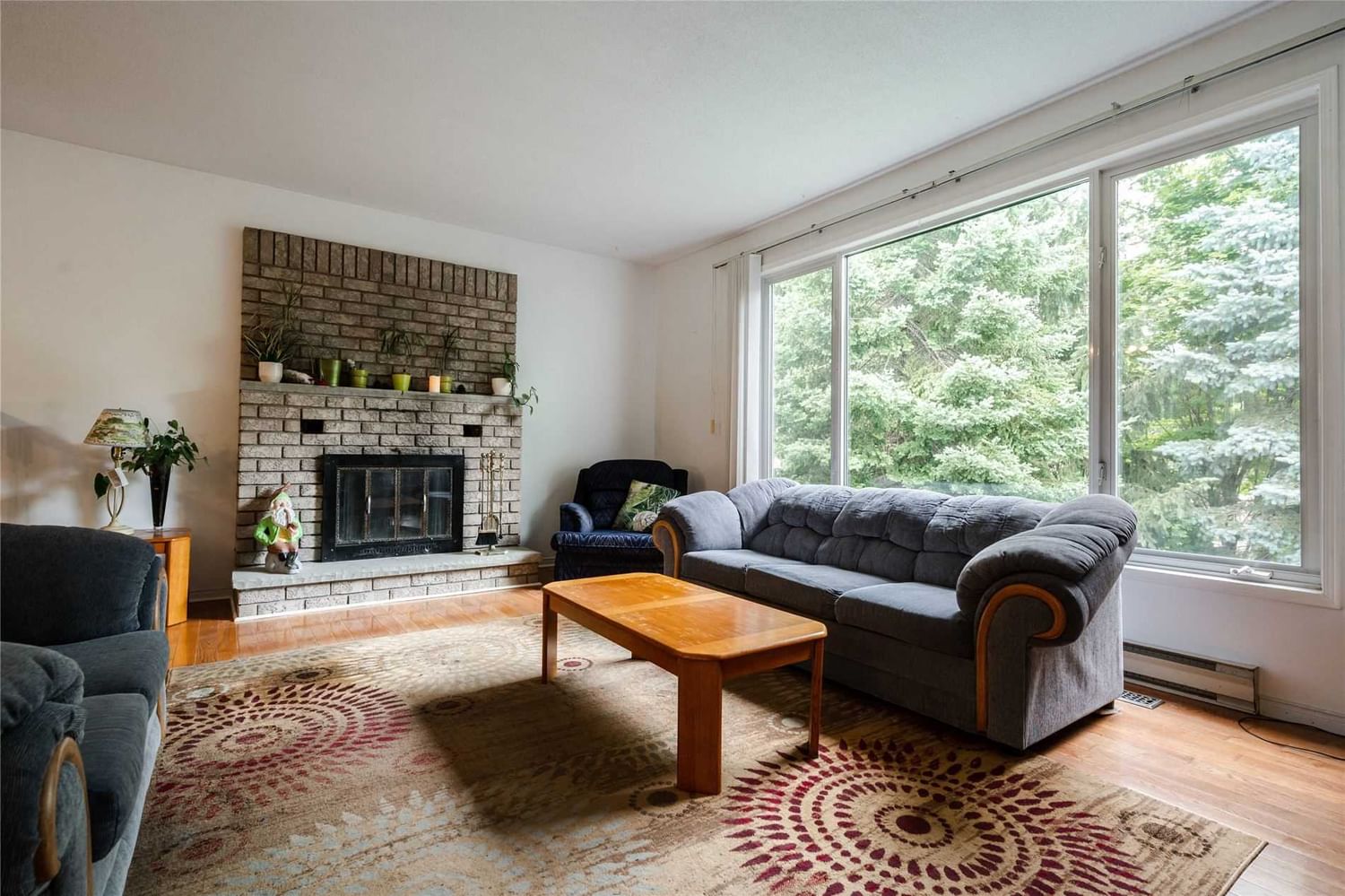 Listing Image 3