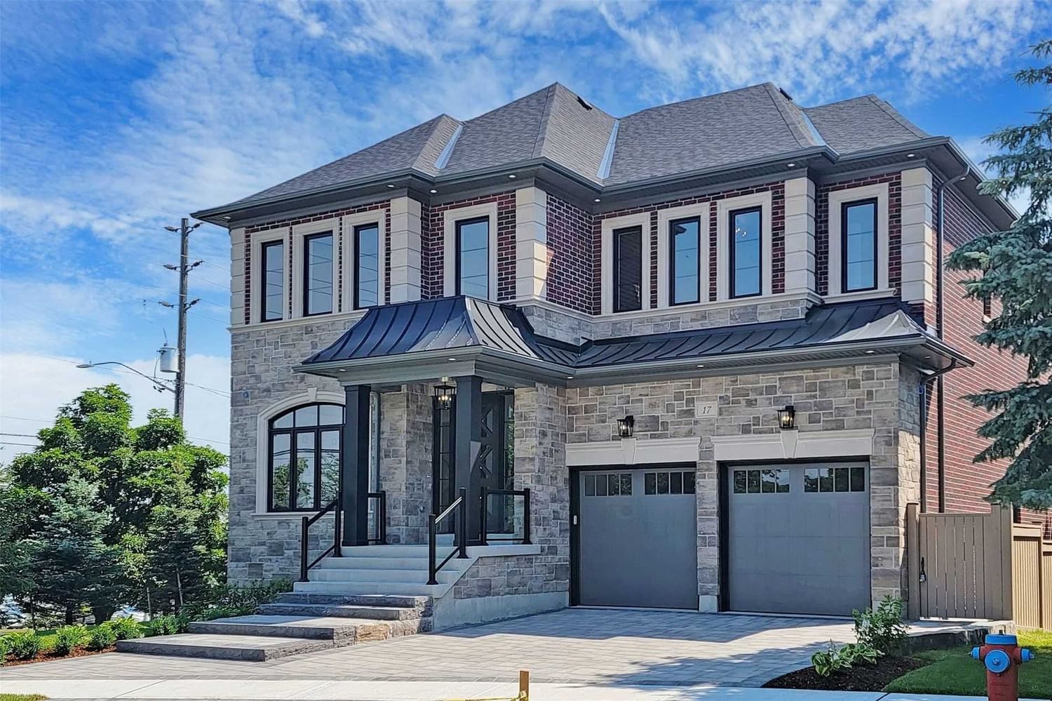 Detached House sold at 17 Valencia Court, Richmond Hill, Bayview Hill, L4B4E7 - MLS: N5697608