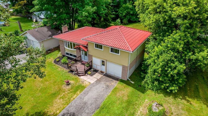 100 River Dr, East Gwillimbury, L9N 1A4 | Image 3