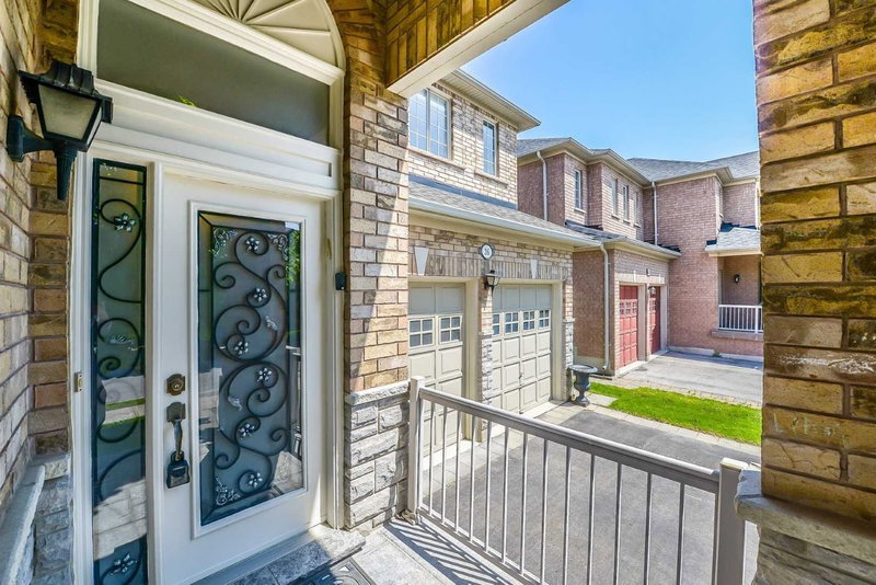 36 Canelli Heights Crt, Vaughan, L4J8V5 | Image 2