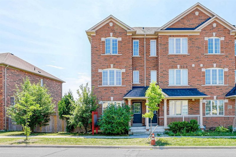 375 White's Hill Ave, Markham, L6B0J3 | Image 2