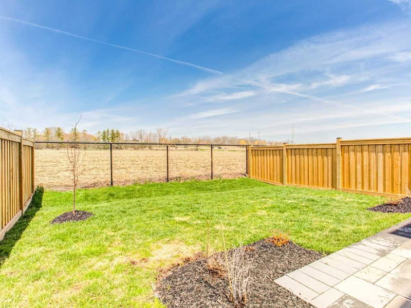 44 Festival Crt, East Gwillimbury, L9N0N8 | Image 3