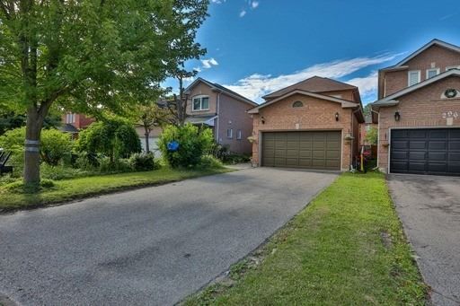 Detached House sold at 292 Austin Paul Drive, Newmarket, Summerhill Estates, L3X 2C3 - MLS: N5713110