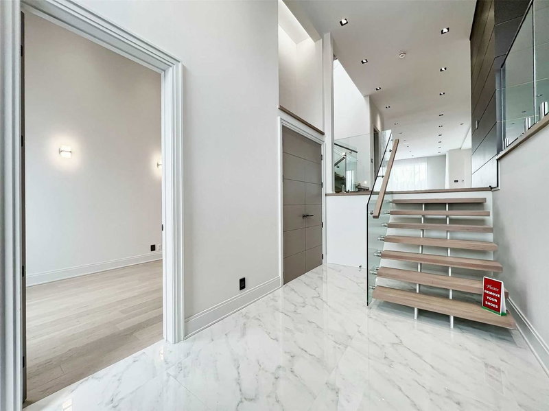 127 Elgin Mills Rd W, Richmond Hill, L4C4M1 | Image 2