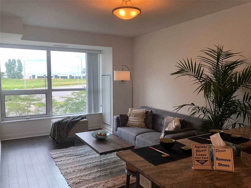 221 - 75 Norman Bethune Ave, Richmond Hill, L4B 0B6 | Image 3