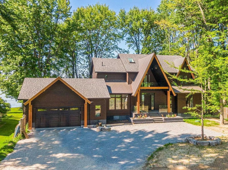 178 Moores Beach Rd, Georgina, L0E1N0 | Image 2