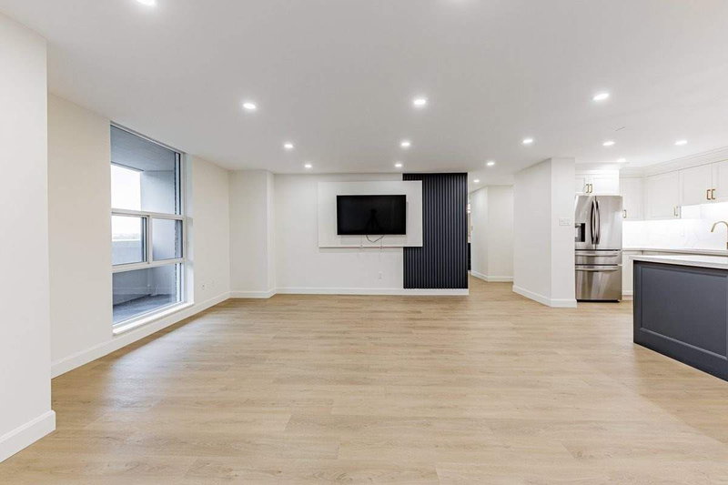 1004 - 50 Inverlochy Blvd, Markham, L3T4T6 | Image 2