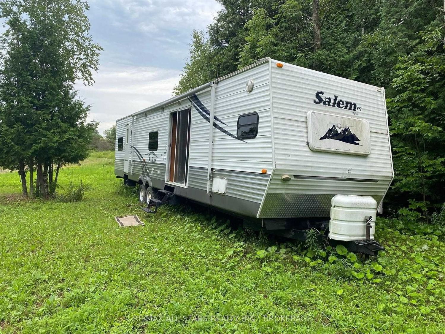 Listing Image 12