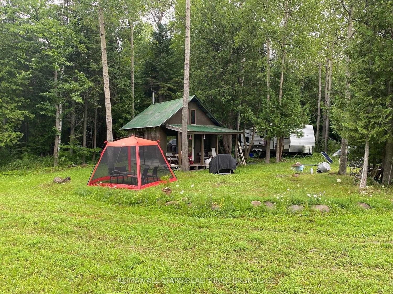 Listing Image 3