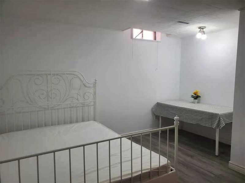 Bsmt - 148 Castlehill Rd, Vaughan, L6A1N7 | Image 2