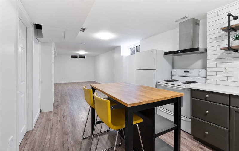 12 Smith St, Bradford West Gwillimbury, L3Z3C9 | Image 3