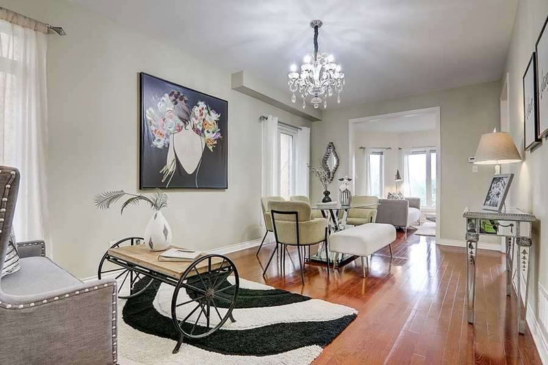 32 Manorheights St, Richmond Hill, L4S2H2 | Image 2