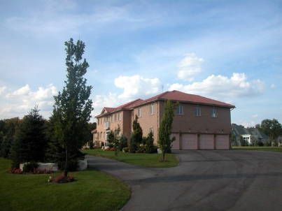 26 Offord Cres, Aurora, L4G3G8 | Image 2